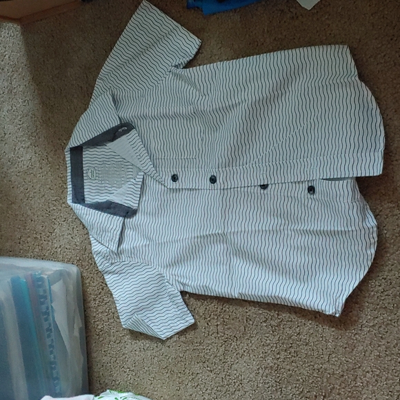 Button down - Picture 5 of 5